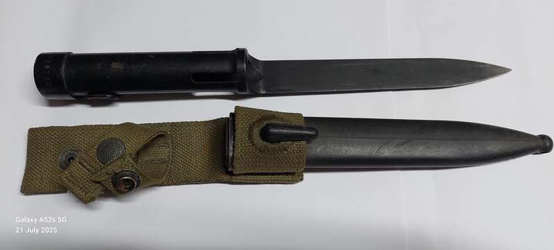 Wow!! SADF R1 bayonet with frog