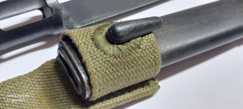 Wow!! SADF R1 bayonet with frog