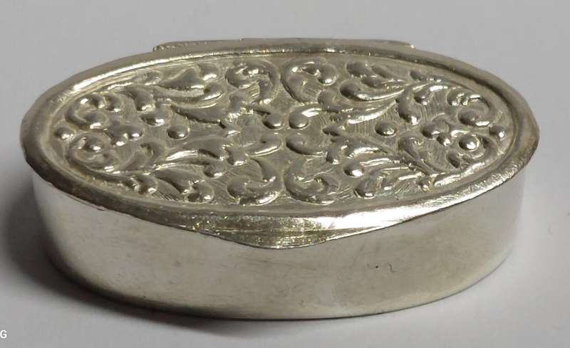 Gorgeous vintage sterling silver pillbox 14.5g