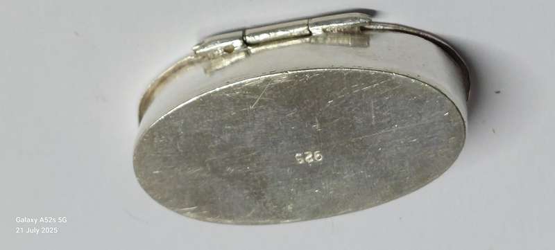 Gorgeous vintage sterling silver pillbox 14.5g
