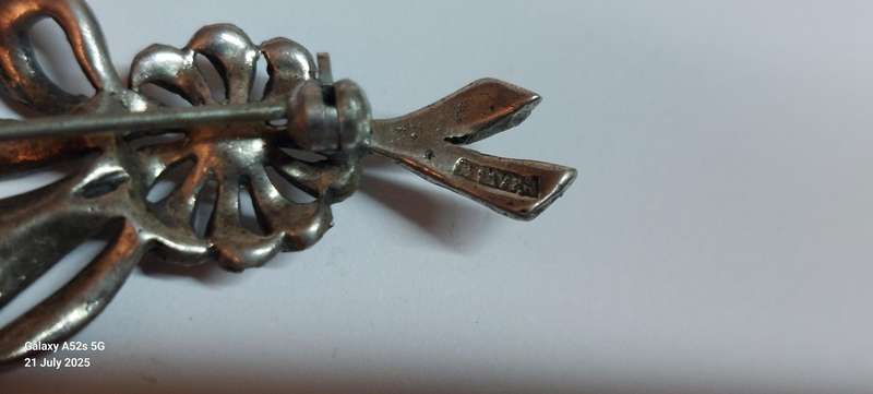 Wow!! Amazing collection of vintage sterling silver marcasite brooches 52.2g