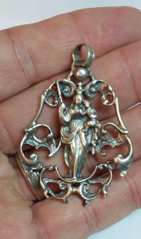 Rare!! BAS sterling silver Mother & child pendant by Blachian Antik Schmuck 15.8g Value R3500