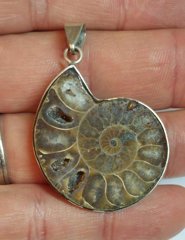 Increadible vintage sterling silver Ammonite pendant 12.6g