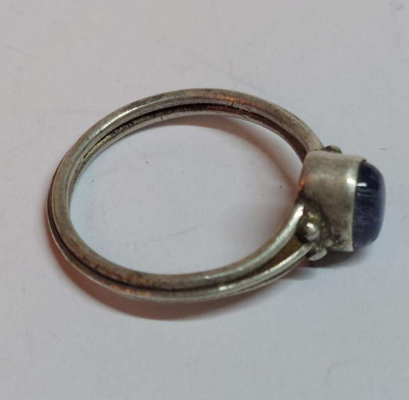 Amazing vintage sterling silver blue stone ring 1.8g