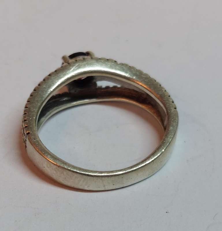 Amazing sterling silver garnet & cz ring 4.2g