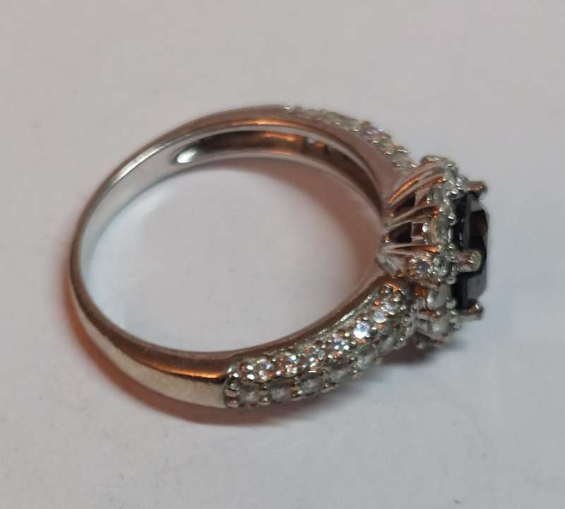Beautiful sterling silver black moisonite & cz ring 3.5g