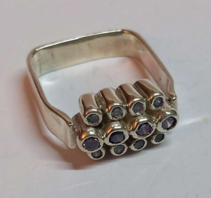 Exquisite vintage sterling silver cz ring  5.8g