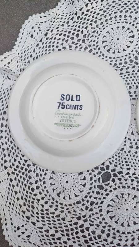 2 Vintage ashtrays - Pickwick Tavern and Maxims - Continental China