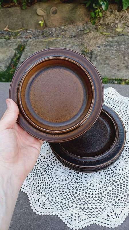 Collection of 11 pieces of Vintage Ruska Arabia