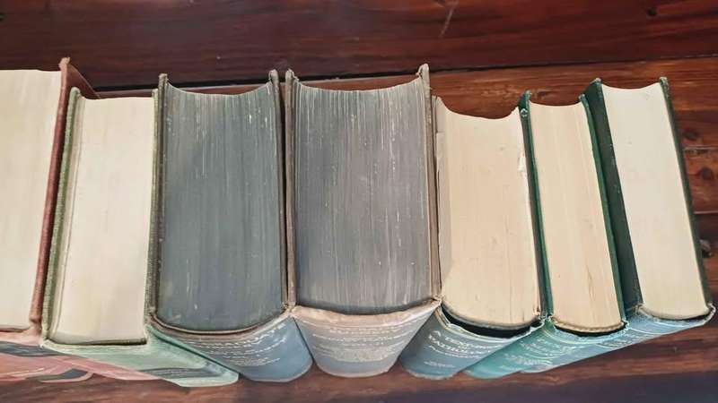 Collection of 19 vintage medical books ex University of Pretoria Library - 1930s to 1960s.