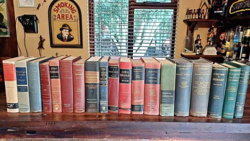 Collection of 19 vintage medical books ex University of Pretoria Library - 1930s to 1960s.