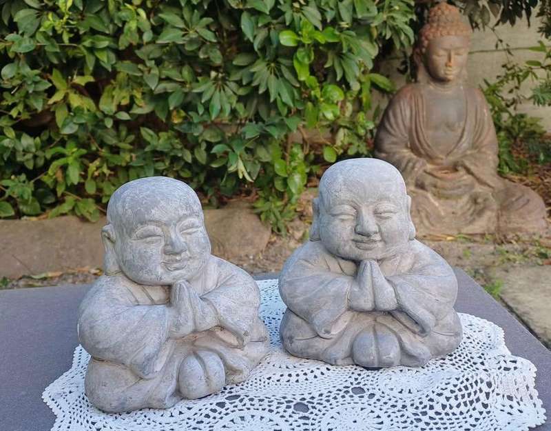 Set of 2 small concrete meditating Buddhas