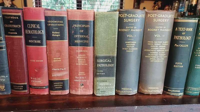 Collection of 19 vintage medical books ex University of Pretoria Library - 1930s to 1960s.