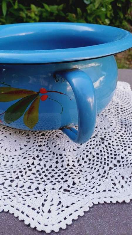 Vintage Hand Painted Enamel Chamber Pot