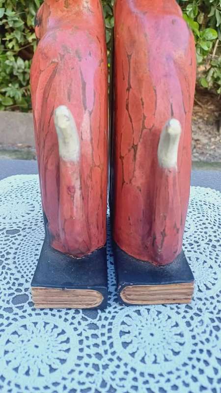 Vintage wooden Bali-style Cat bookends