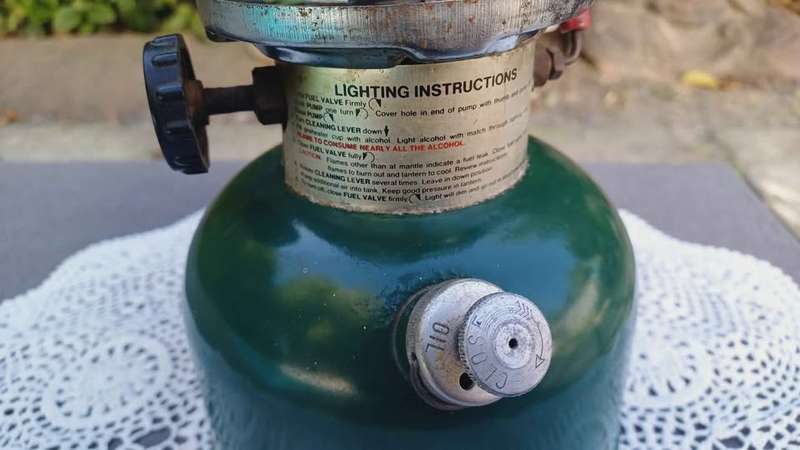 Vintage Coleman Lantern, Made in Wichita, Kansas July 1981 - Glass intact