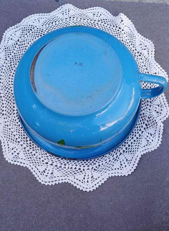 Vintage Hand Painted Enamel Chamber Pot