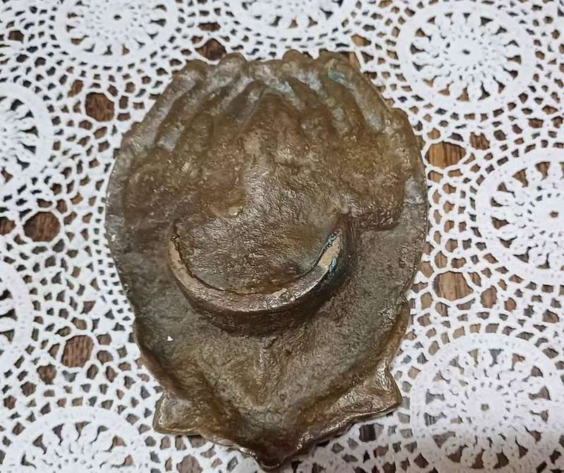 Vintage cast brass sculpted cupped hands