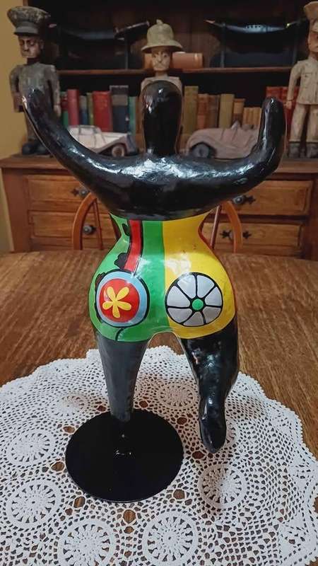 Polychrome Paper Mache NaNa Sculpture Mid Century Modern Hommage an Niki de Saint Phalle