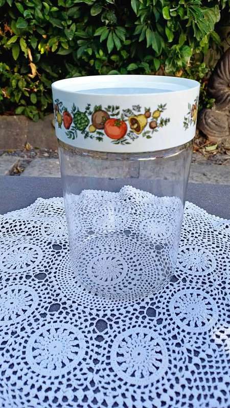 1970s Vintage Pyrex Glass storage Container & Lid. Spice Of Life