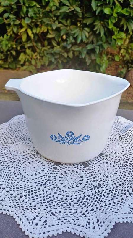 Large Vintage 2 Quarts Corningware Cornflower Blue Saucemaker Jug