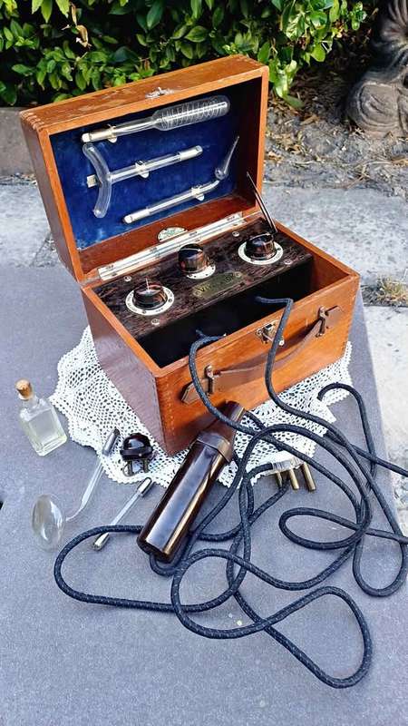1930s Cased Vintage ROGERS VITALATOR with attachments