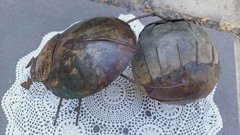 Rolling along.Scarab/Dung Beetle metal tin art (with attachment!!)