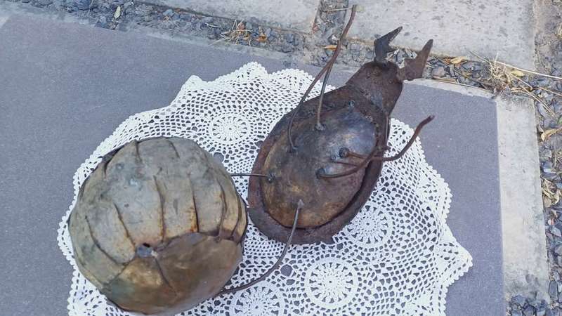 Rolling along.Scarab/Dung Beetle metal tin art (with attachment!!)