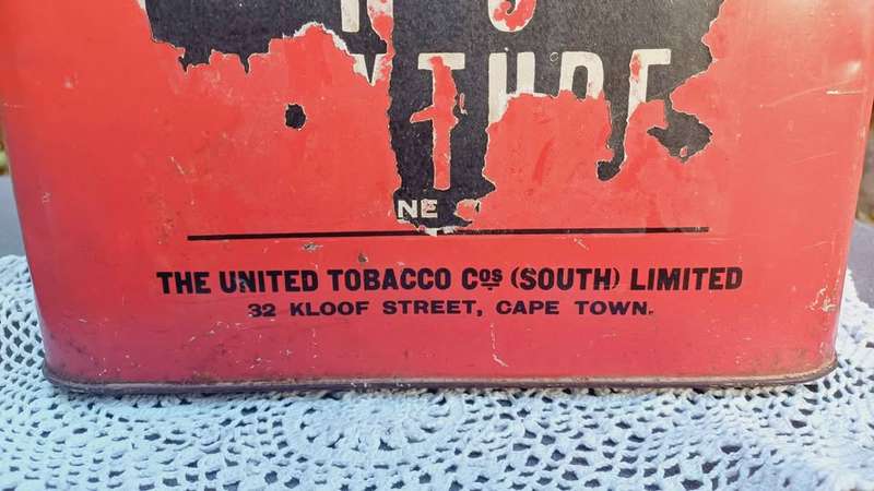 Large vintage bilingual Main Line Rooktabak tin - 10Lbs nett