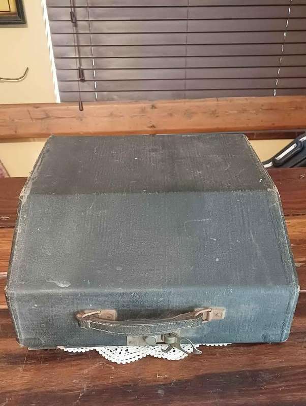 1930s German Adler Typewriter, QWERTZ Keyboard, German key instructions - With original case