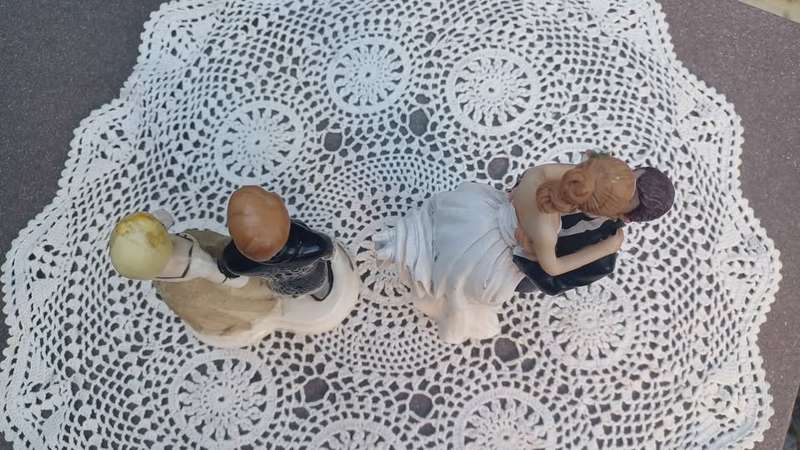 2 vintage wedding cake toppers