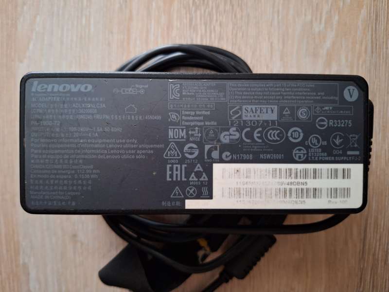 Lenovo AC Adapter 20V