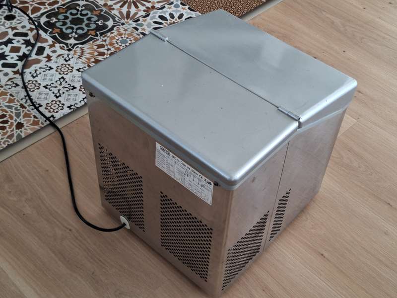 Defy ZBC-15 Clear Ice Maker