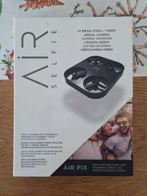 AIR PIX by AirSelfie - pocket-sized autonomous selfie drone (LIKE NEW)
