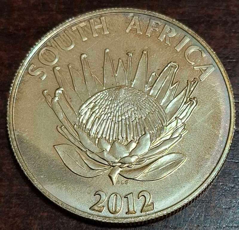 2012 South African R1 silver coin, commemorating Walter and Albertina Sisulu