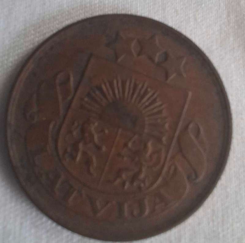 LATVIA  2 Santimi  1922 without mint name