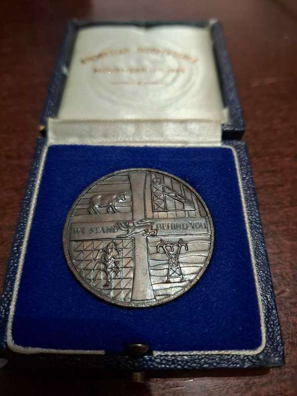 1965 Bronze Rhodesian medallion