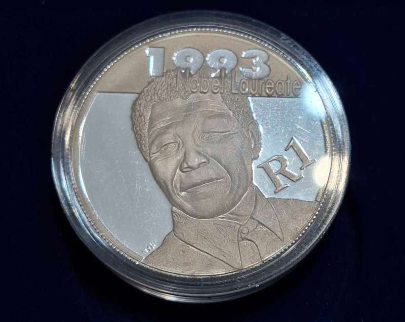2007 South Africa Mint Nelson Mandela Commemorative 1 Rand Proof Coin