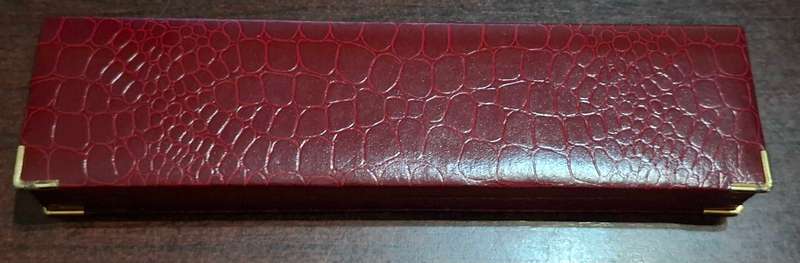 Empty tickey bracelet box