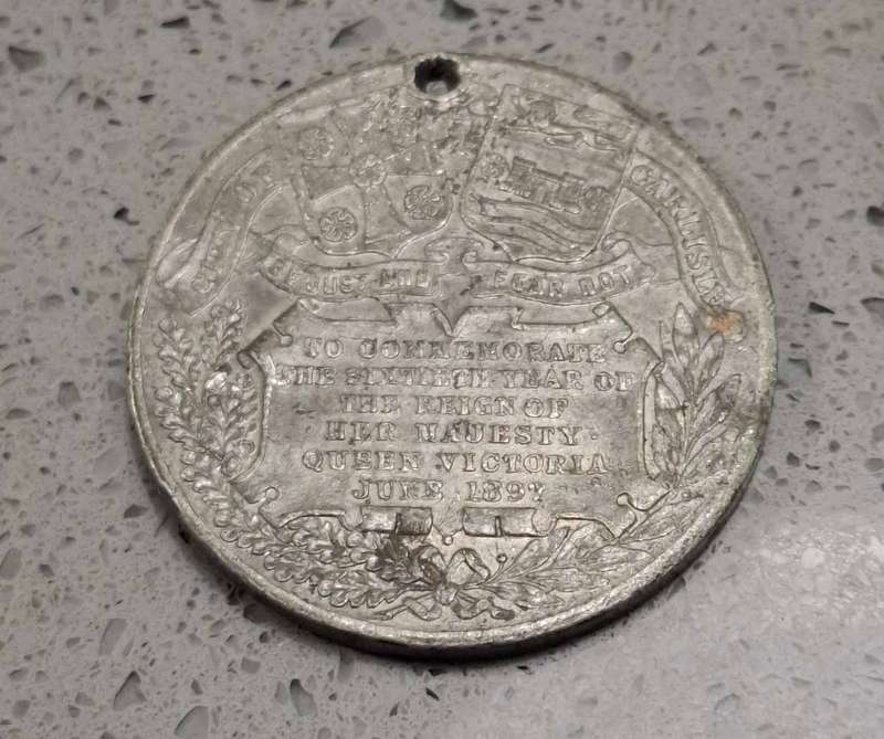 1837-1897 CARLISLE QUEEN VICTORIA 60TH YEAR OF REIGN MEDAL
