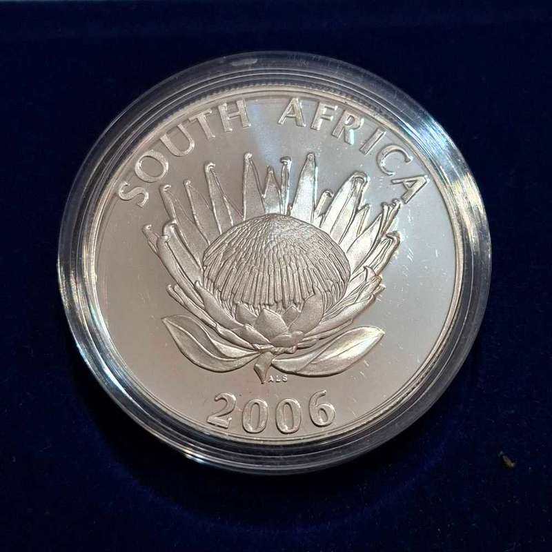 2006 Desmond Tutu Silver Proof Official R1 South Africa Coin in Original Sa Mint Box