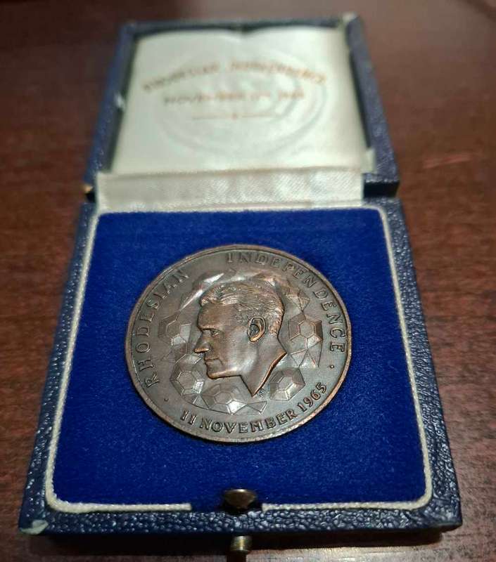 1965 Bronze Rhodesian medallion