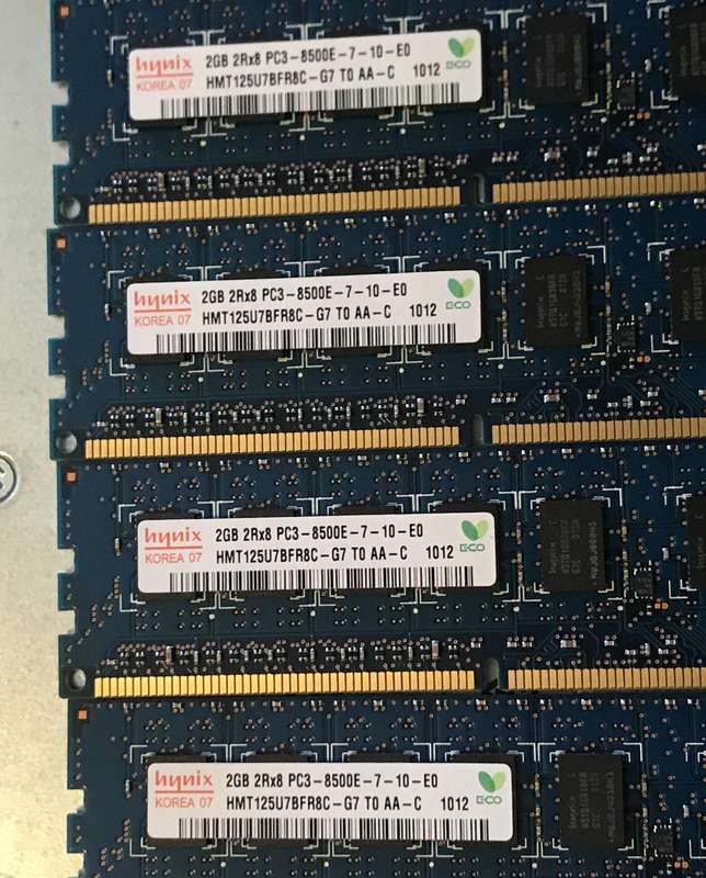 Dell R210 1U Mini Server