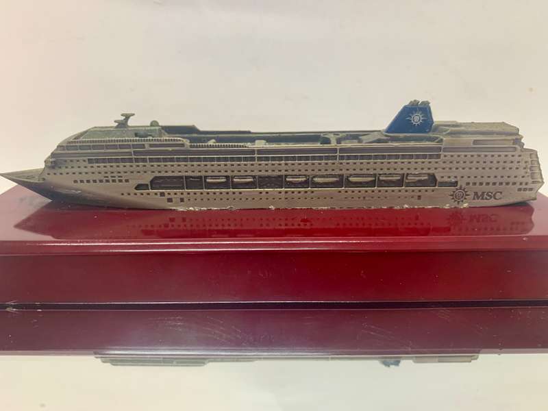 MSC CRUISE SHIP DIE CAST MODEL
