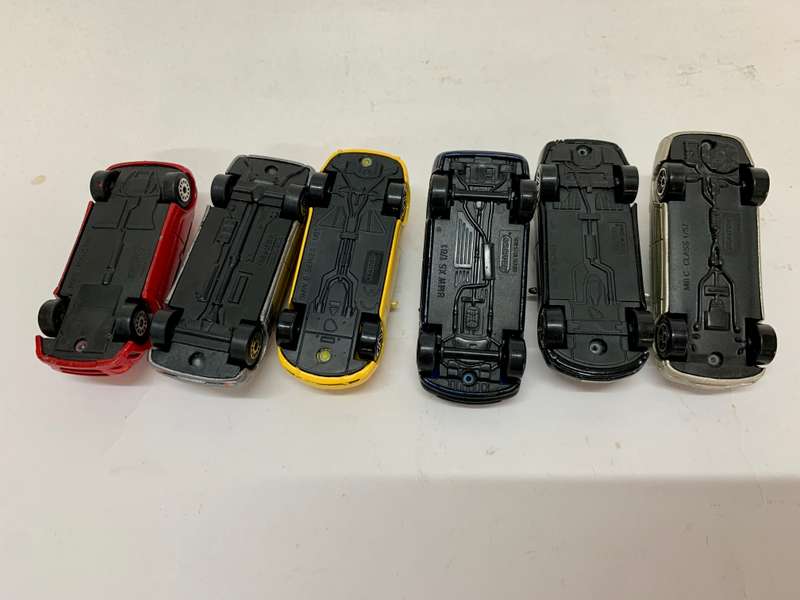 Lot of 6 Die Cast Cars