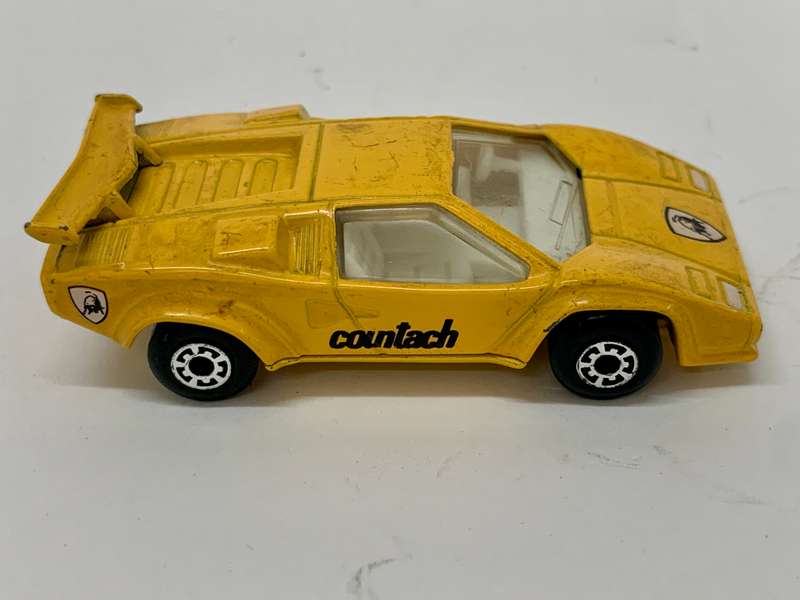 Matchbox Lamborghini Countach LP500S Die Cast 1: 56
