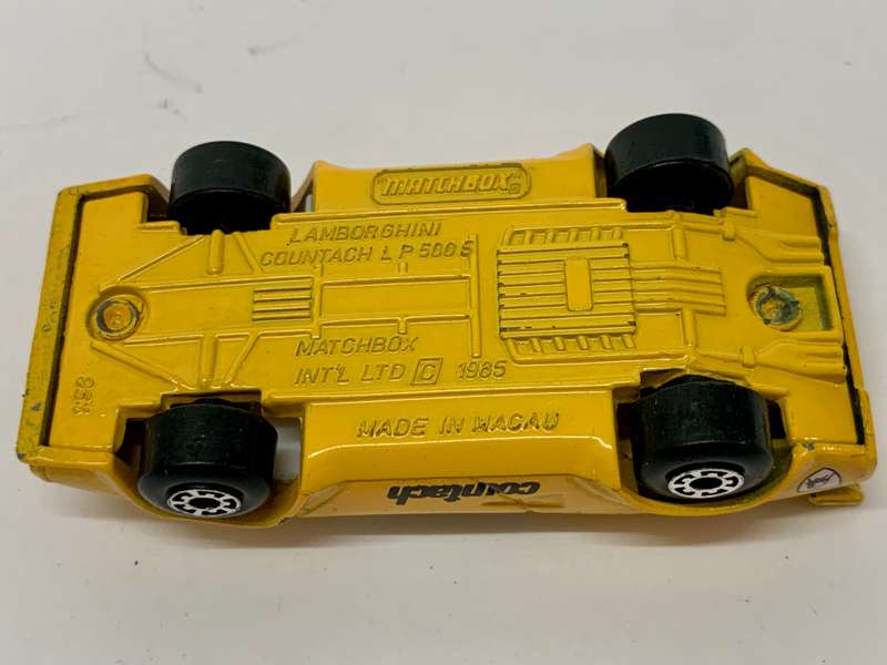 Matchbox Lamborghini Countach LP500S Die Cast 1: 56