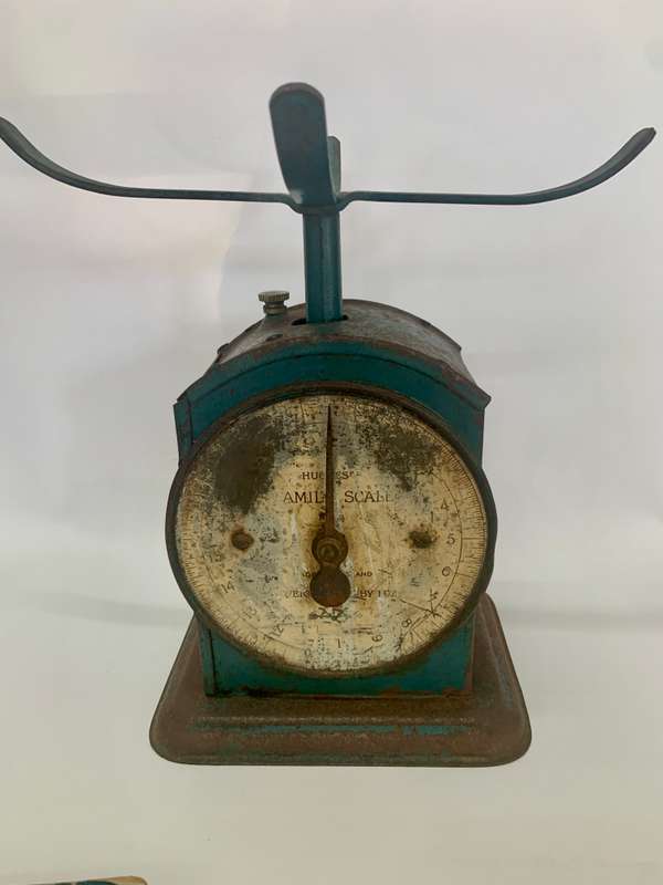 Vintage Hughes Family Scale