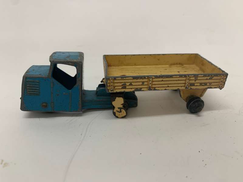 Dinky Toys - Mechanical Horse and Open Trailer