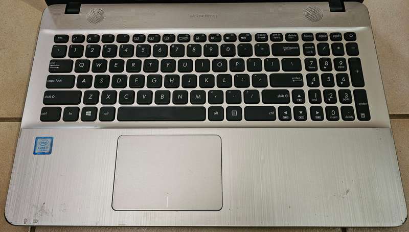 ASUS F541U Core i7 Laptop - Please read
